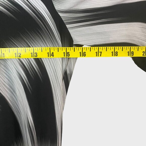 Marciano Tie-Waist Romper White/Black Abstract Print Roll-Tab Sleeves Size 0 - Picture 12 of 13